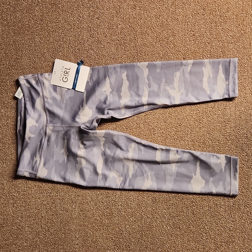 Brand New Athleta Girl Powervita Capri pants size M 8-10
